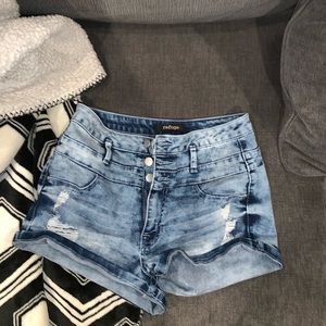 REFUGE JEAN SHORTS